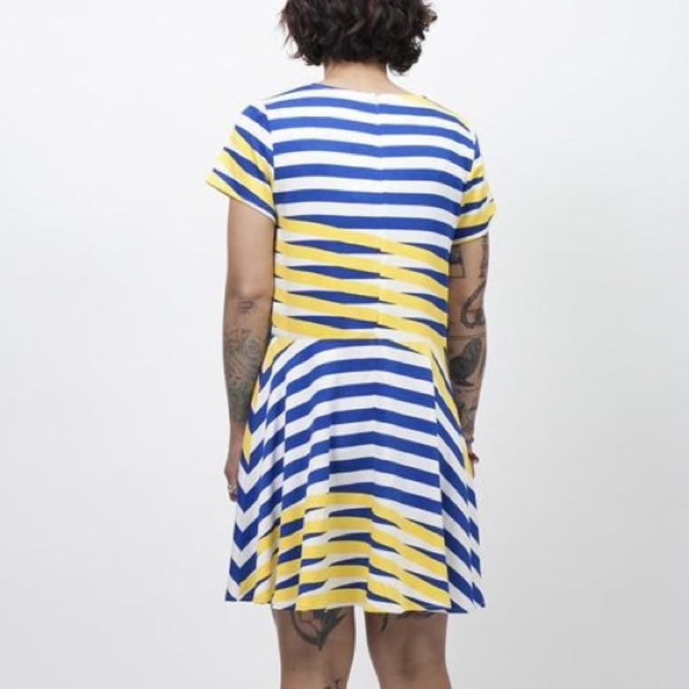 Dusen Dusen Blue Moire and Objects boxy short sleeve dress - Picture 4 of 9